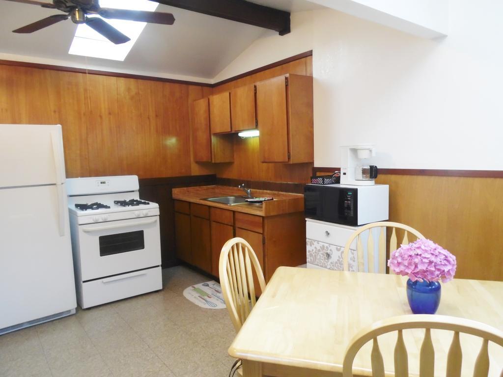 Riverlane Resort Guerneville Bilik gambar